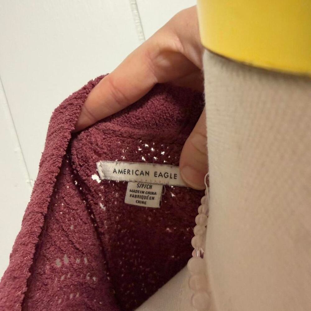 American Eagle burgundy sweater with chunky bubble sleeves size small - Picture 3 of 7